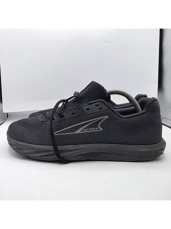 Athletic_Shoes